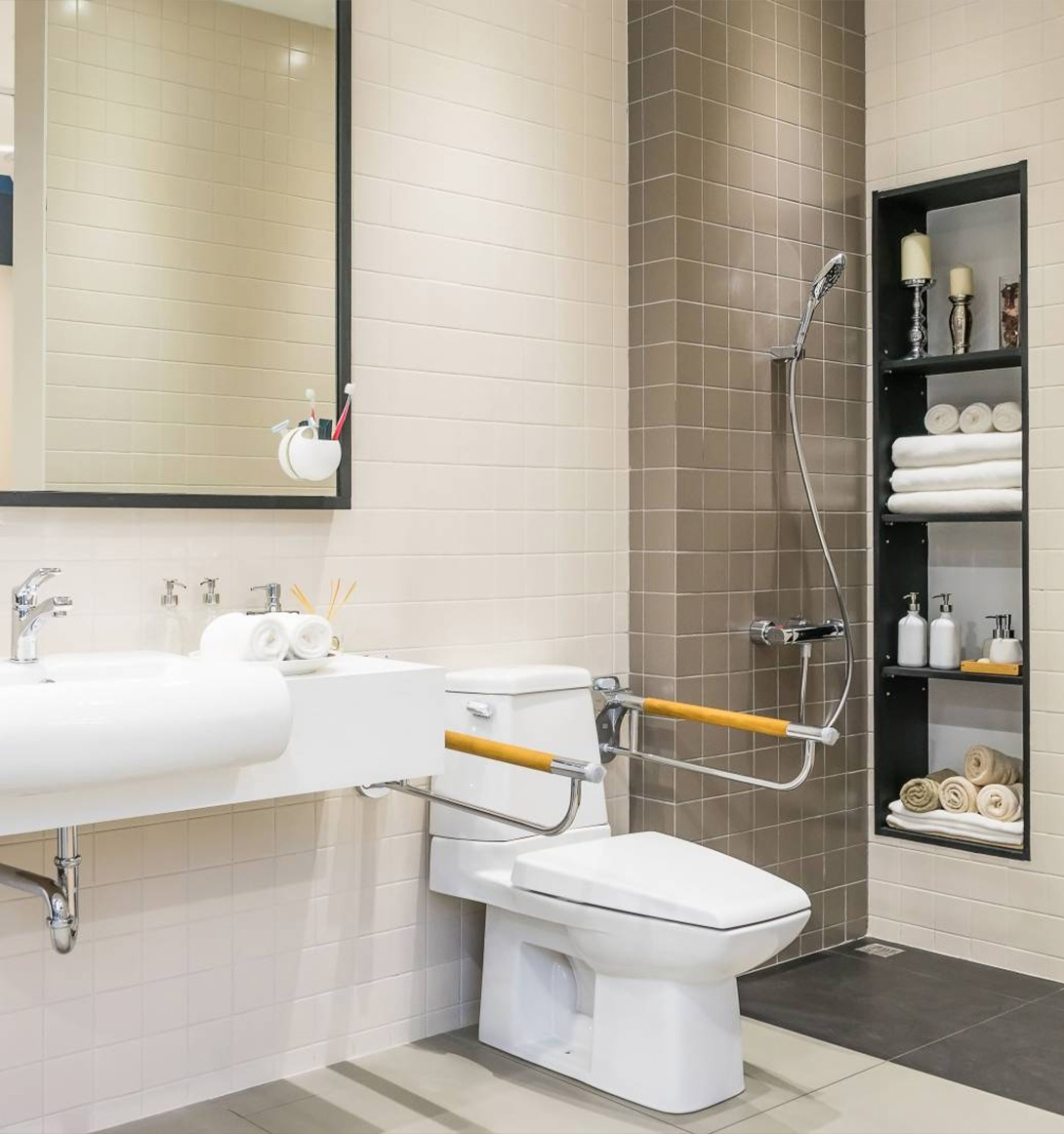 Toilettes adaptées et WC sécurisés